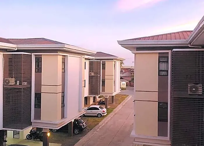 Cozy 1-bed Unit Near Srp Talisay Hotel 4*